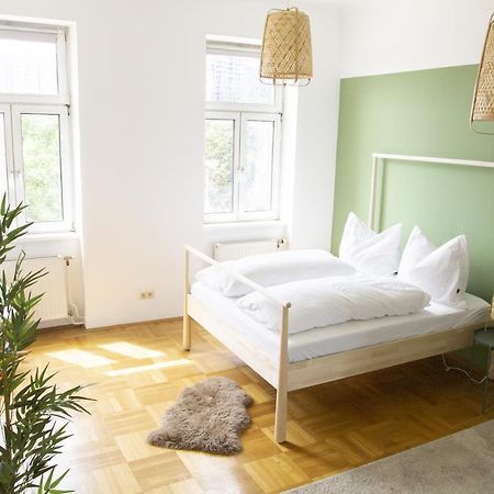 Sunny Apartment Near Belvedere Castle Viena Exterior foto
