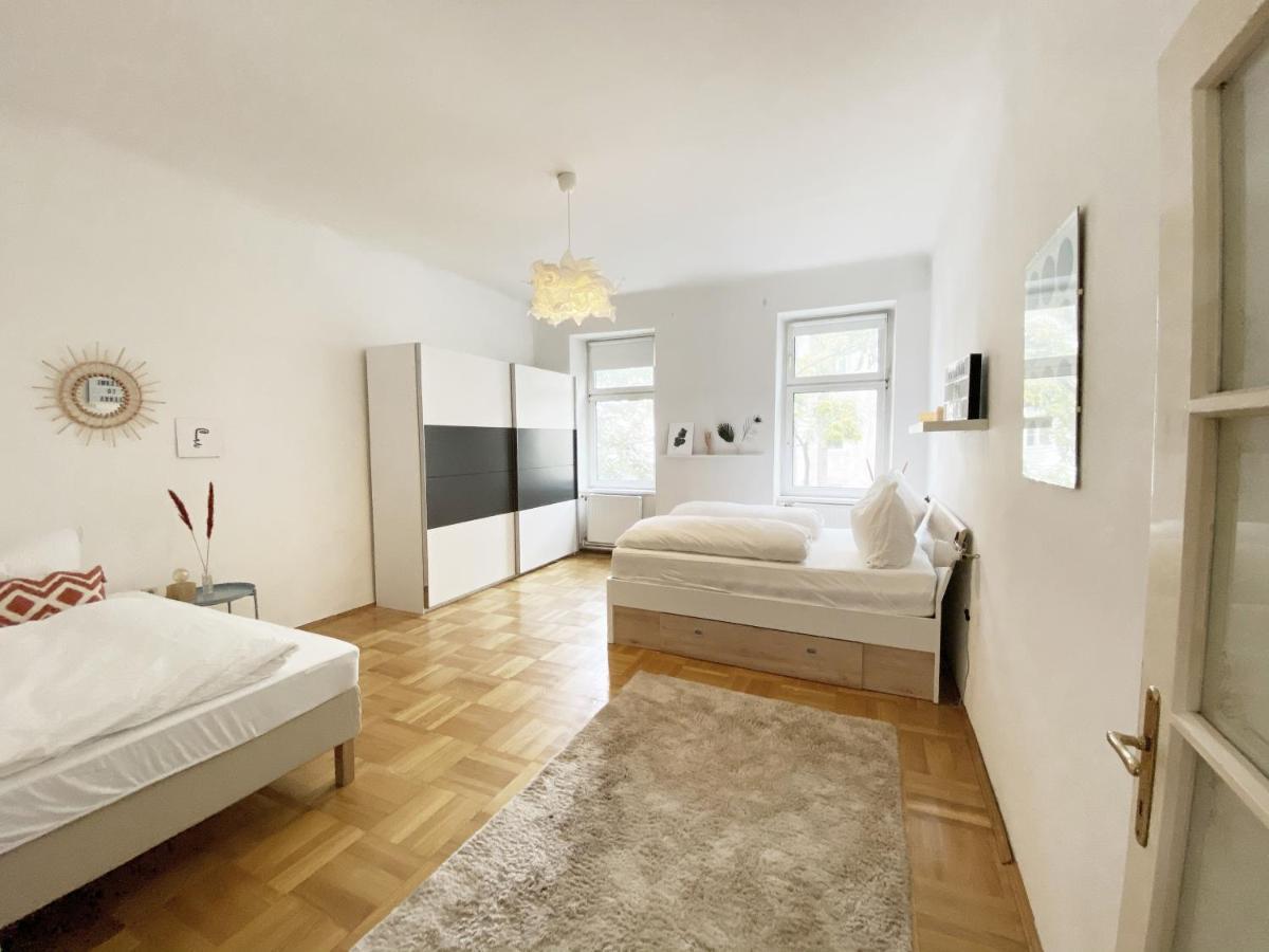 Sunny Apartment Near Belvedere Castle Viena Exterior foto